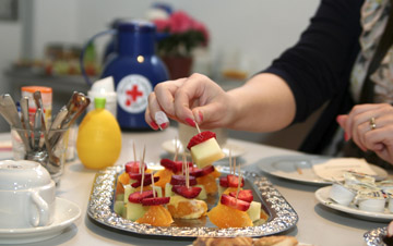 Foto: Hände beim Essen